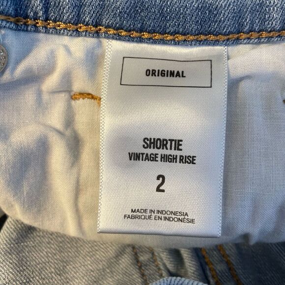 Express Shortie Vintage High Rise Side Lace-Up Cutoff Shorts 2 - Picture 8 of 9